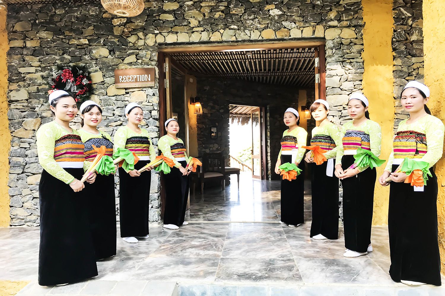 ĐỘI NGŨ THÂN THIỆN & CHUYÊN NGHIỆP