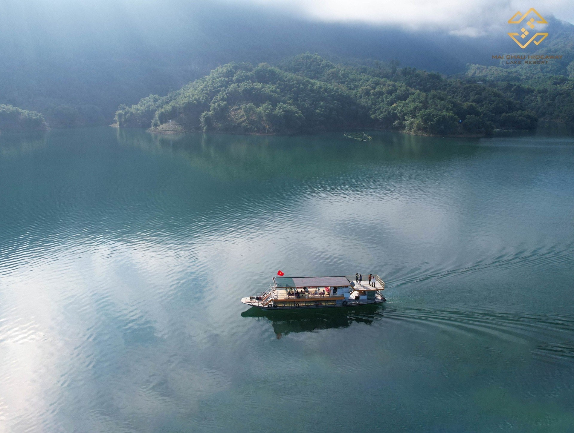 Cẩm nang một ngày khám phá hồ Hòa Bình