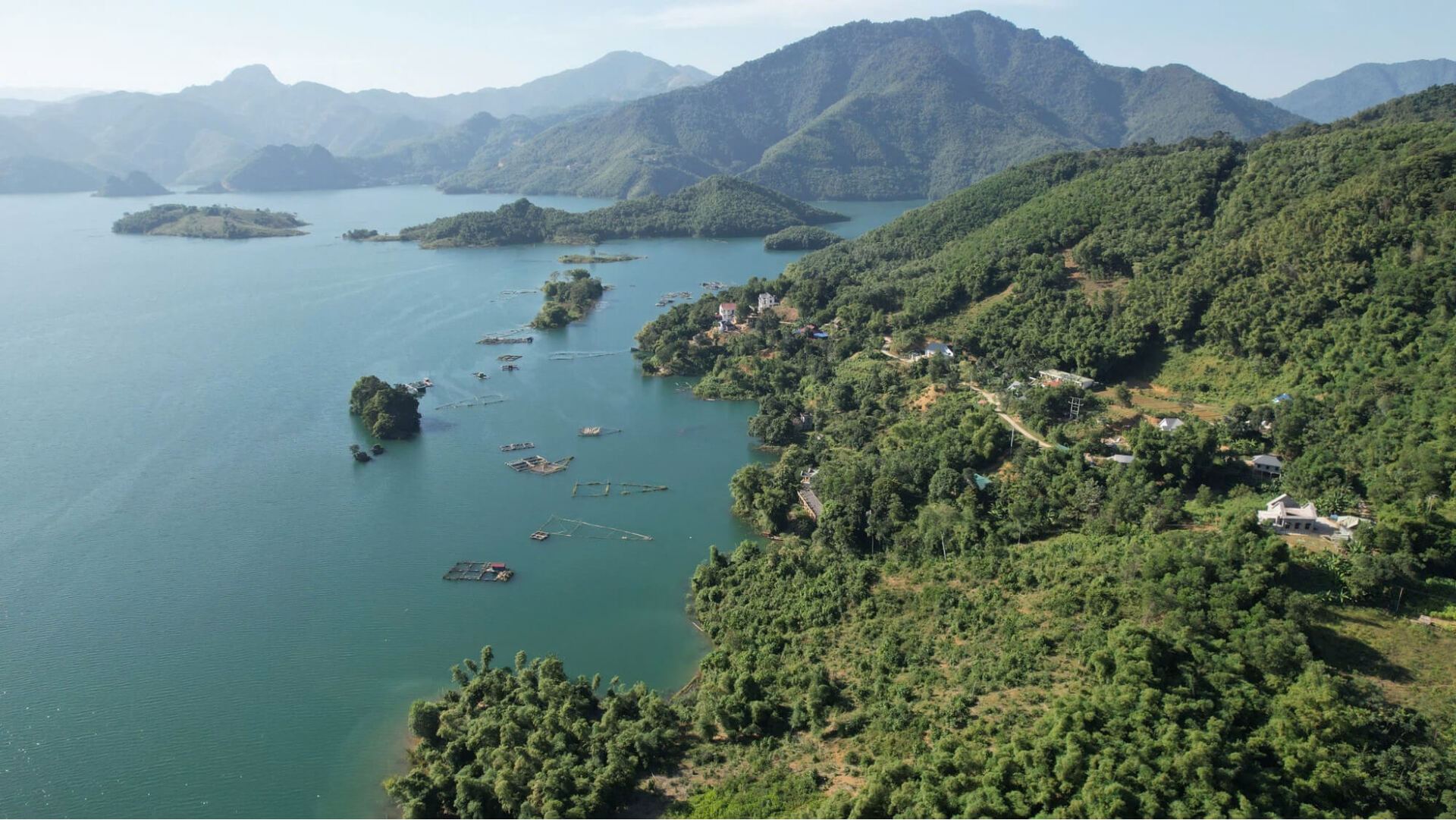 Khám phá Thung Nai Hòa Bình: Viên ngọc xanh giữa lòng sông Đà