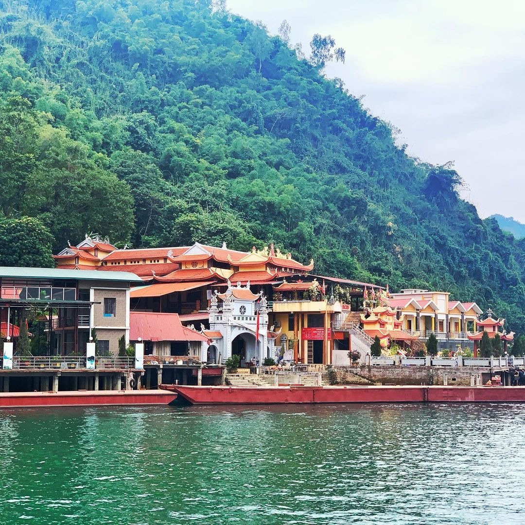 Ba Chua Thac Bo Temple: An unmissable spiritual destination in Hoa Binh