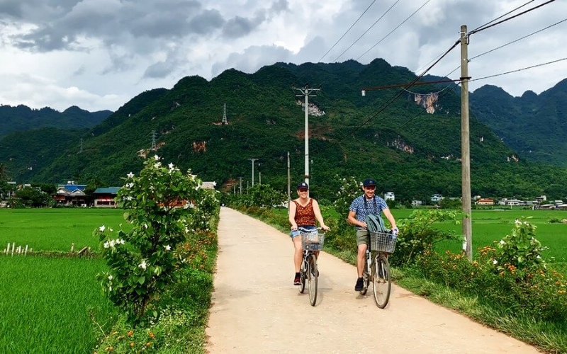 Mai Chau biking tour ½ day