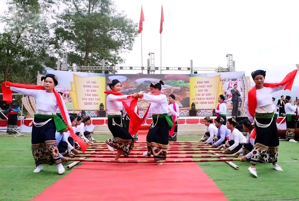 The bamboo pole dance holds profound spiritual significance The bamboo pole dance holds profound spiritual significance