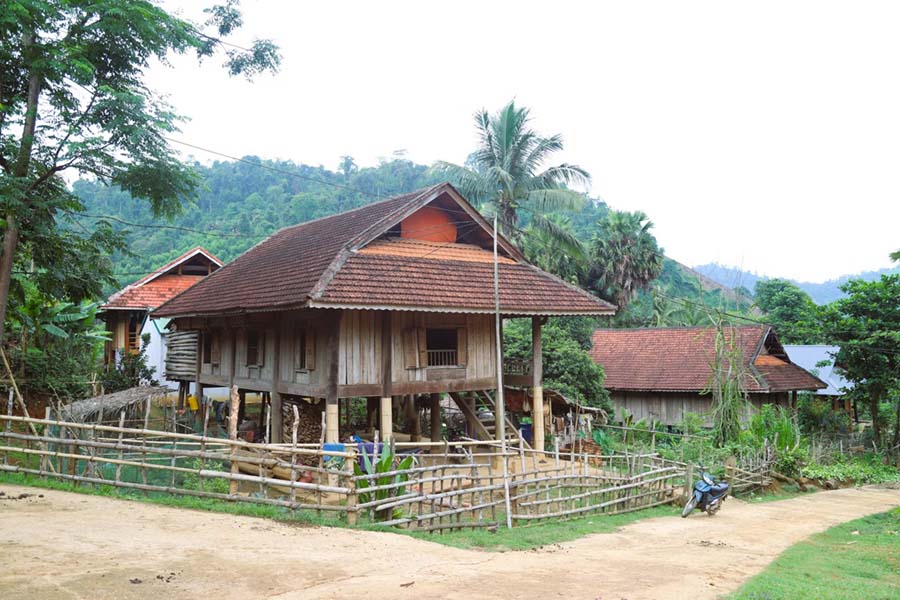 Stilt house still mantains many traditions when visitor come and stay (Source: Bao Lao Dong) Stilt house still mantains many traditions when visitor come and stay (Source: Bao Lao Dong)