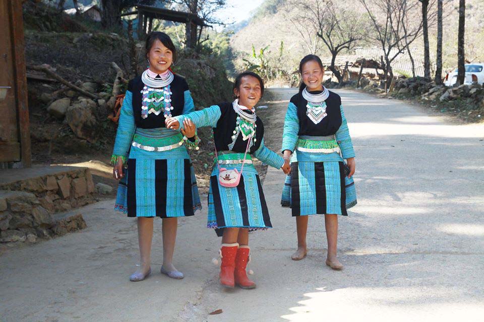 A Black Hmong People A Black Hmong People