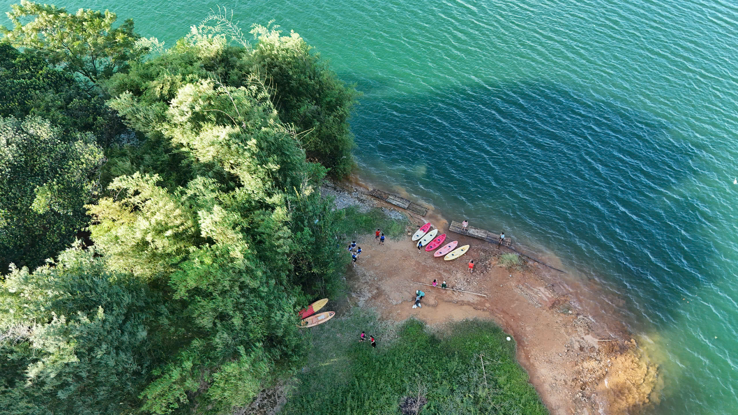 Kayaking activity on Hoa Binh Lake Kayaking activity on Hoa Binh Lake