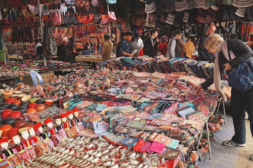 Handmade ethnic textiles and handmade crafts