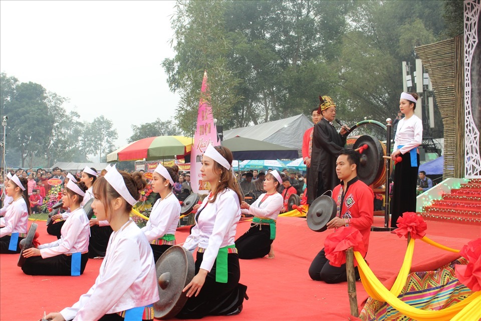 Cong chieng - A unique cultural feature of the Muong ethnic group Cong chieng - A unique cultural feature of the Muong ethnic group