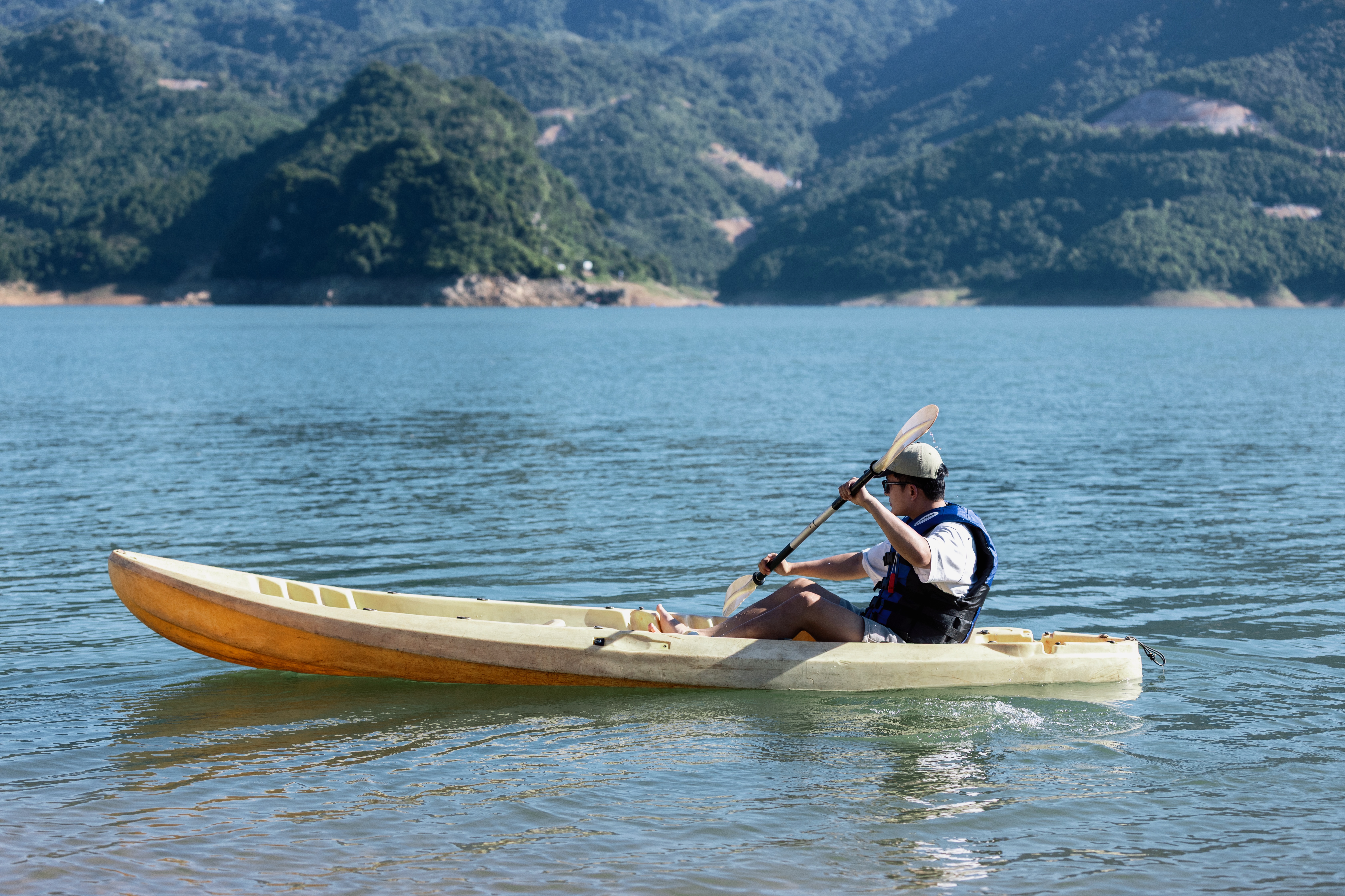 Some tips for beginner when they go kayaking Some tips for beginner when they go kayaking