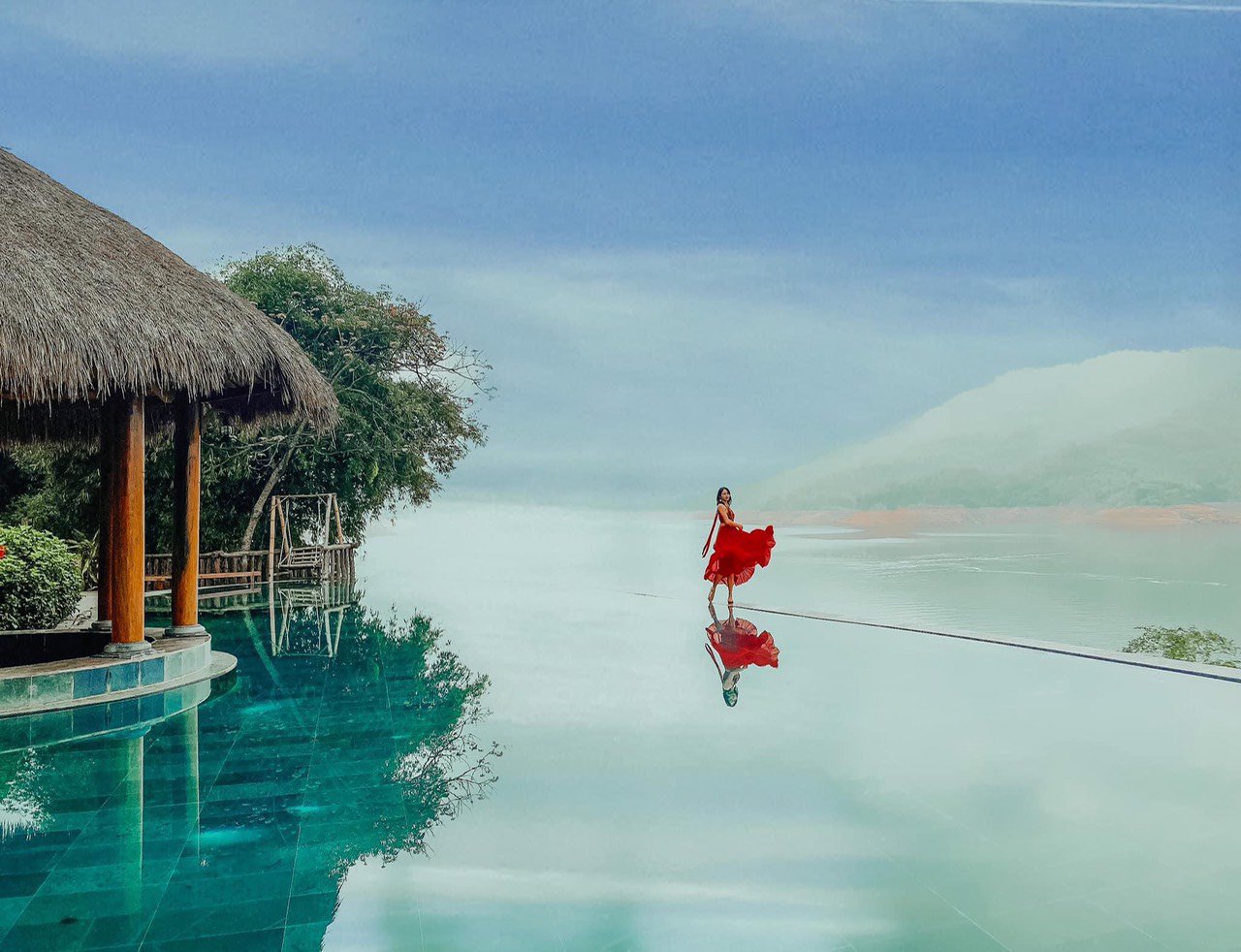 Check in with swimming pool Check in with swimming pool