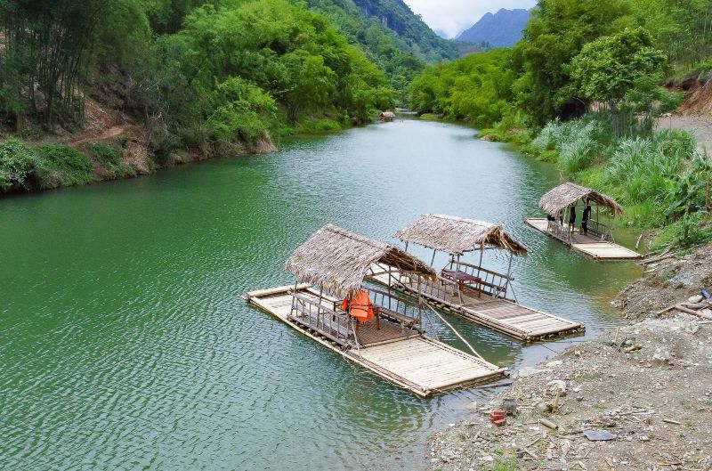 Suối Chàm và làng Tôm Suối Chàm và làng Tôm