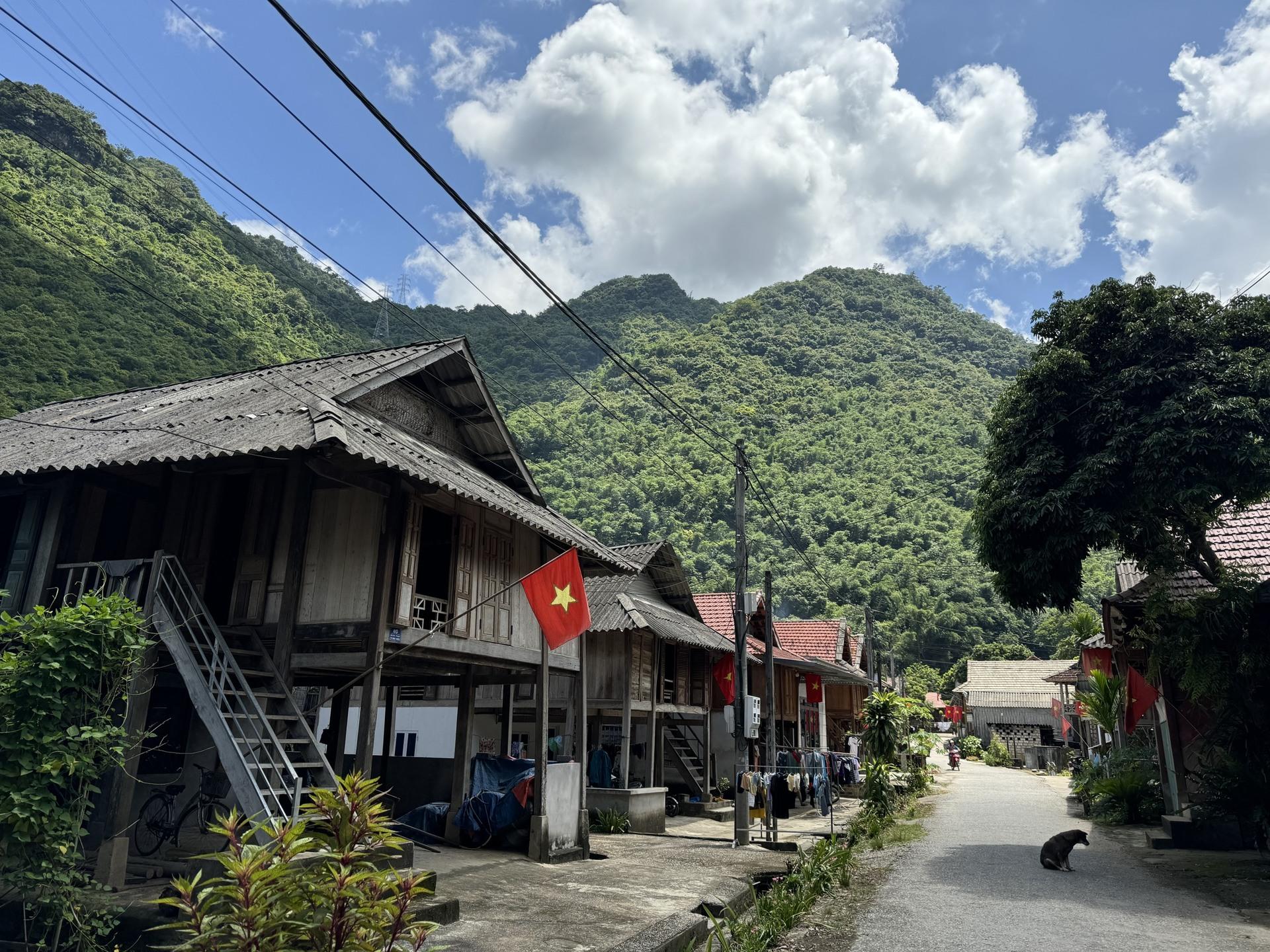 Việc giữ gìn vệ sinh chung giúp bảo tồn không gian sống cho người dân Việc giữ gìn vệ sinh chung giúp bảo tồn không gian sống cho người dân