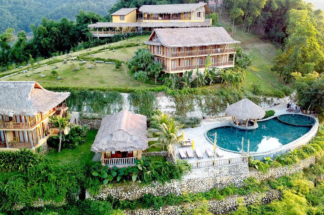 Trải nghiệm không gian văn hóa di sản Hòa Bình tại Mai Chau Hideaway Lake Resort 