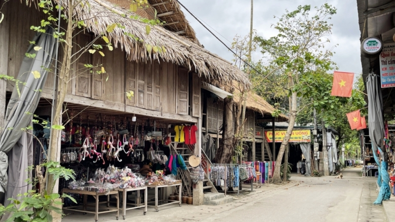 Tín ngưỡng và những điều kiêng kỵ trong nhà sàn người Thái Tín ngưỡng và những điều kiêng kỵ trong nhà sàn người Thái
