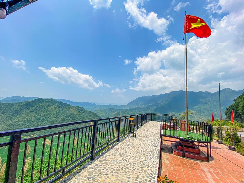 Tháng 4 - tháng 6 là thời điểm lý tưởng để check-in cột cờ Mai Châu Tháng 4 - tháng 6 là thời điểm lý tưởng để check-in cột cờ Mai Châu