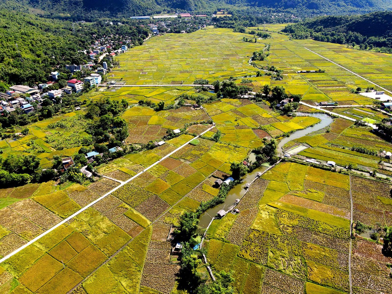 Khí hậu Mai Châu với đặc trưng chia làm hai mùa rõ rệt Khí hậu Mai Châu với đặc trưng chia làm hai mùa rõ rệt