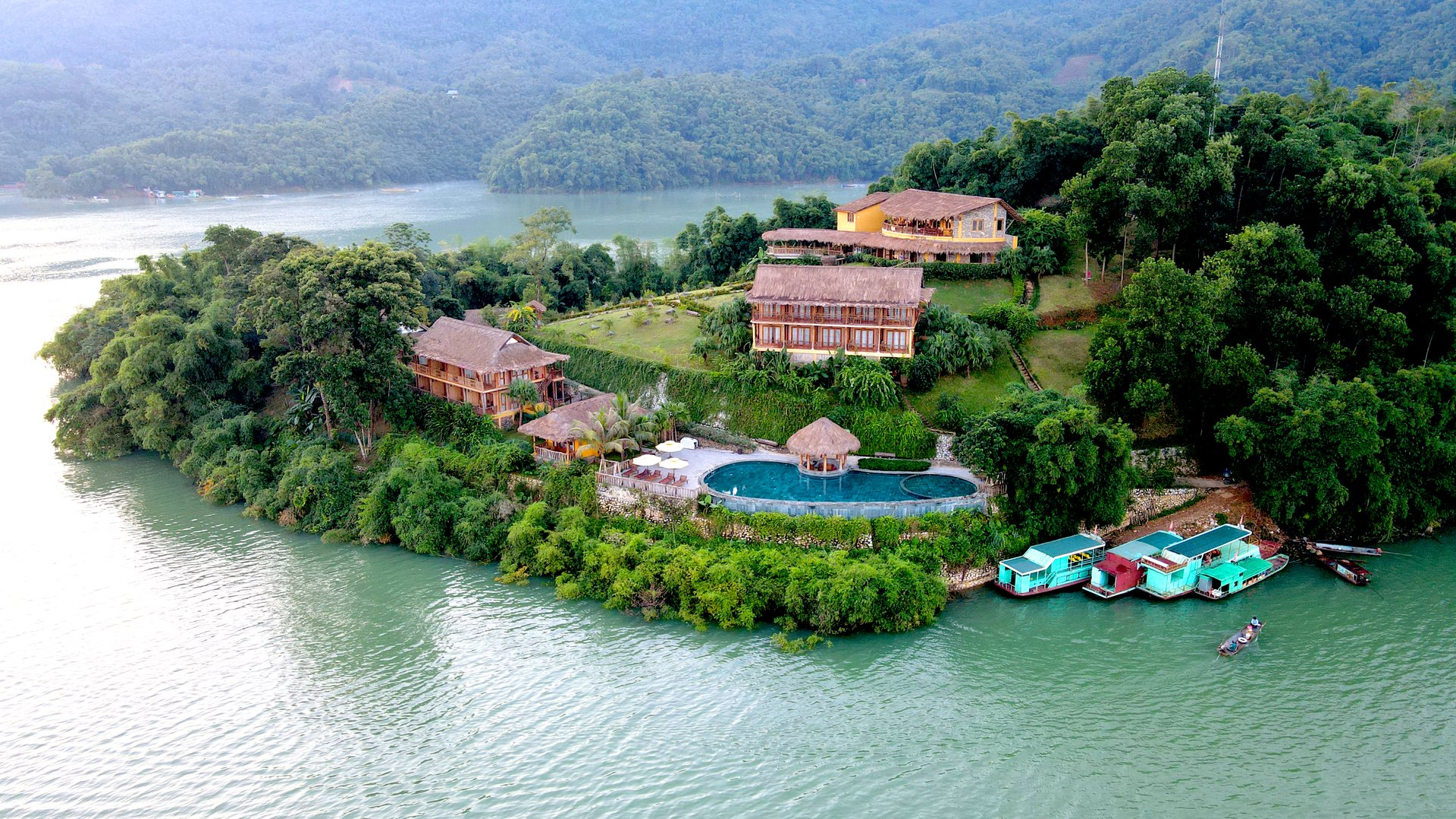 Mai Chau Hideaway Lake Resort - vẻ đẹp yên bình bên bờ hồ Hòa Bình