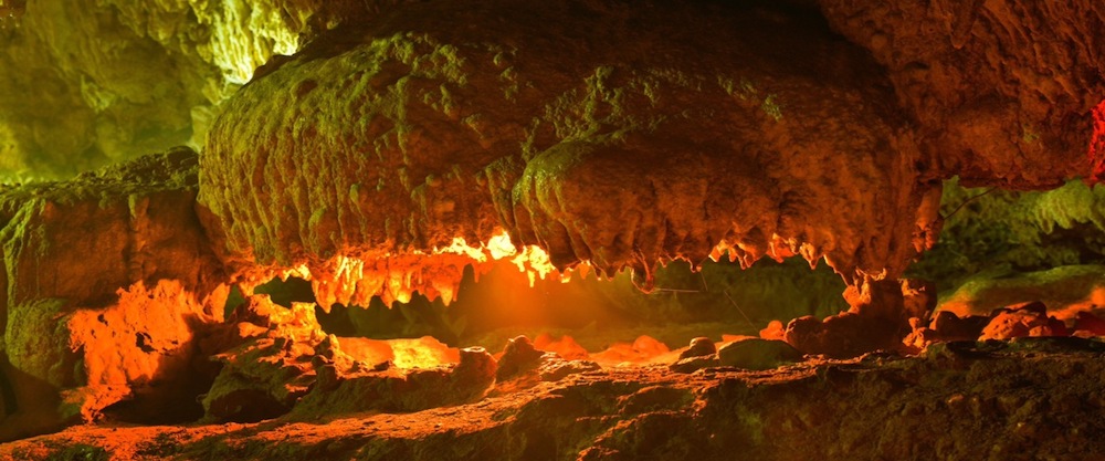 Thien Ha Cave is considered a natural defensive wall protecting the southwestern part of the ancient capital of Hoa Lu (Source: Thien Ha Cave) Thien Ha Cave is considered a natural defensive wall protecting the southwestern part of the ancient capital of Hoa Lu (Source: Thien Ha Cave)