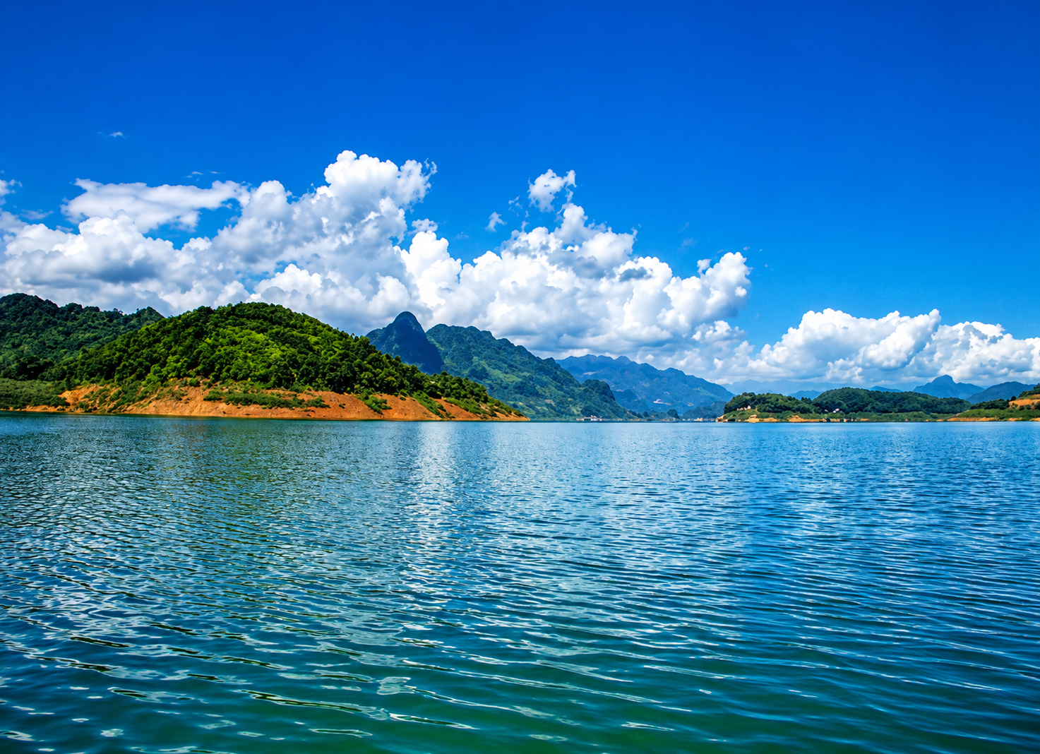 Directions to Thac Bo Lake in Hoa Binh Province
