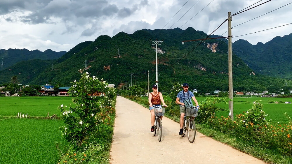 Chuẩn bị trang phục và vật dụng phù hợp khi du lịch Mai Châu Chuẩn bị trang phục và vật dụng phù hợp khi du lịch Mai Châu