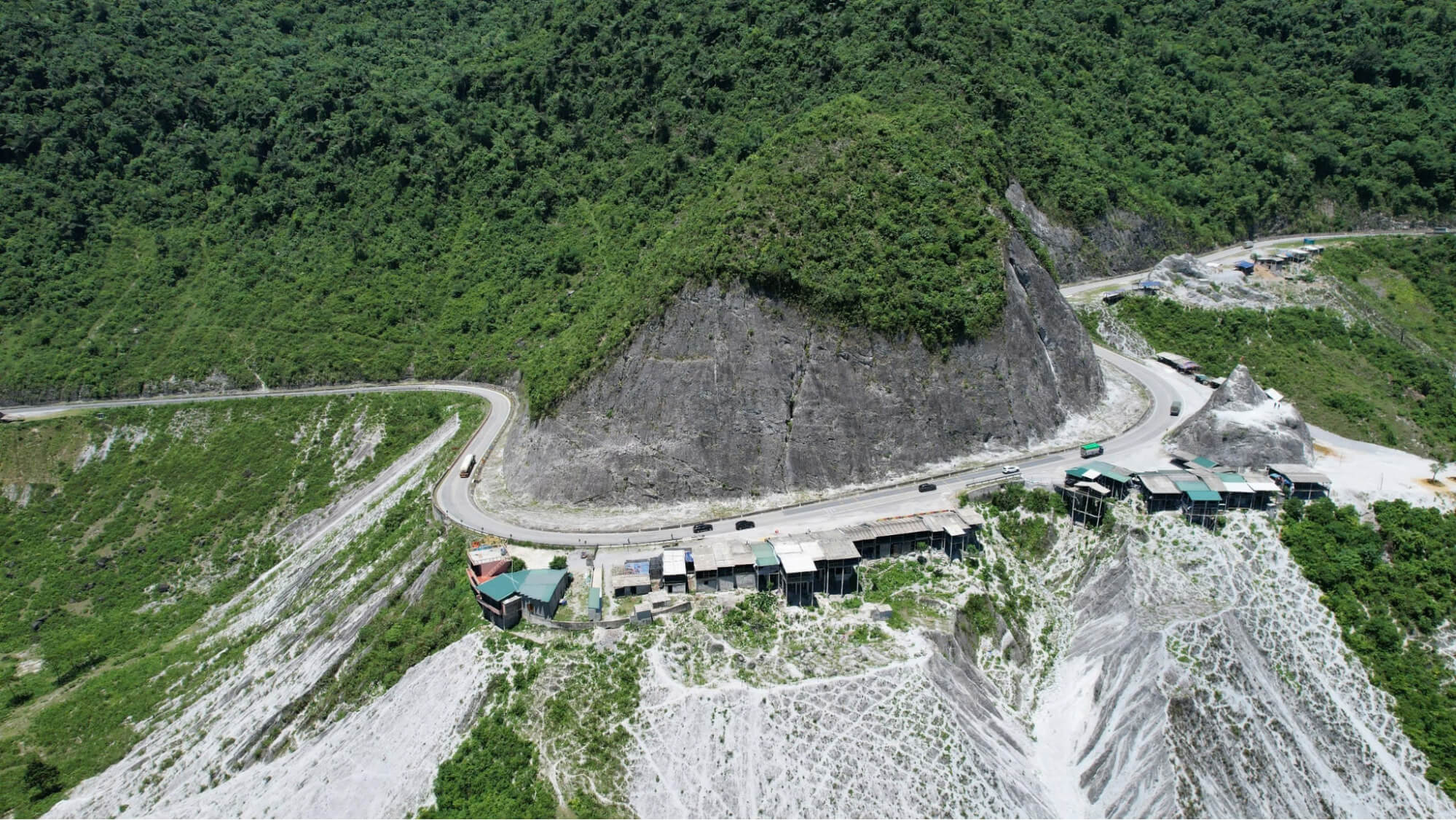 Đèo Thung Khe được ví như ngọn đồi Bắc Âu Hòa Bình Đèo Thung Khe được ví như ngọn đồi Bắc Âu Hòa Bình
