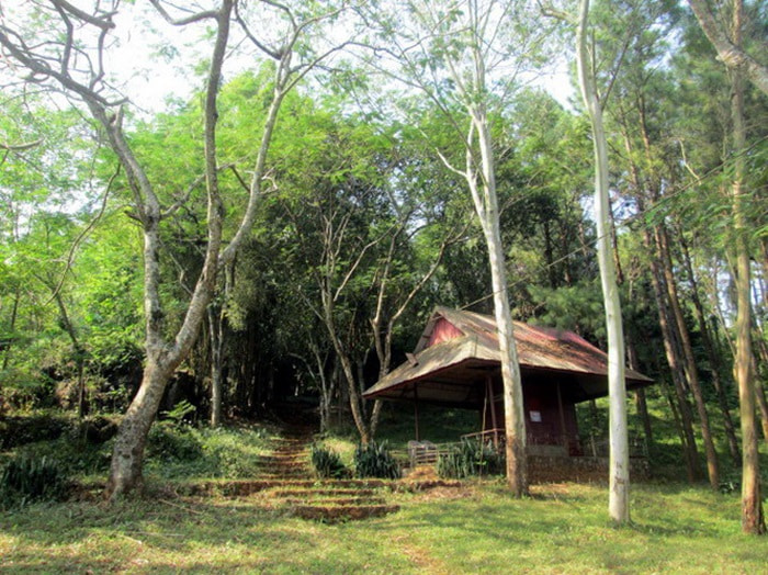 Đường đi lên động Tiên Phi