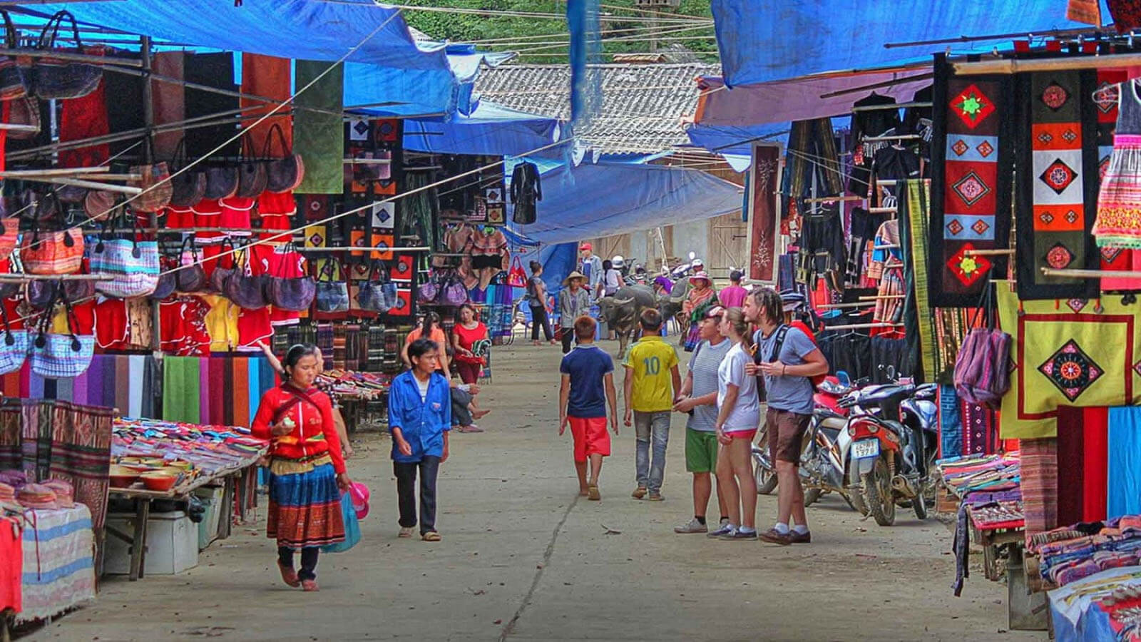 Tham gia chợ phiên vùng cao khi du lịch Mai Châu tháng 11 Tham gia chợ phiên vùng cao khi du lịch Mai Châu tháng 11