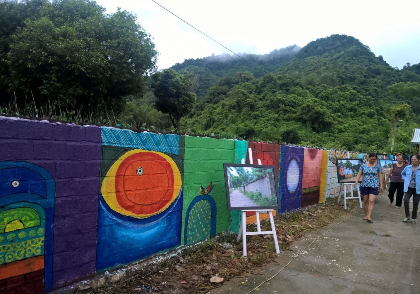 Vẻ đẹp độc đáo của làng bích họa Hải Sơn (Nguồn: Mai Chau Tourist) Vẻ đẹp độc đáo của làng bích họa Hải Sơn (Nguồn: Mai Chau Tourist)