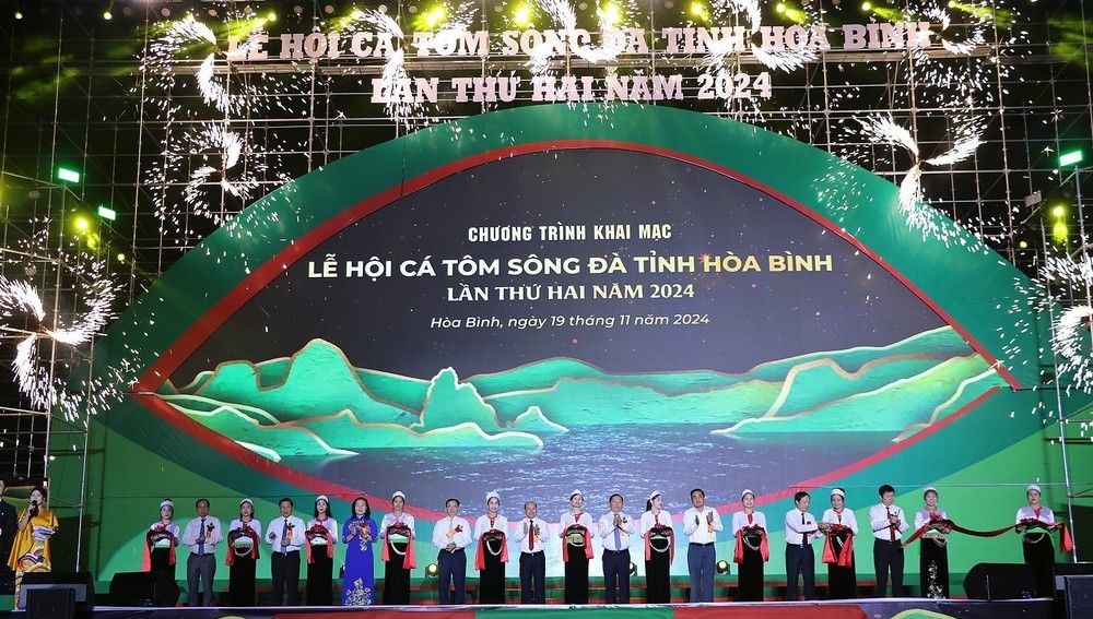 Giới thiệu chung về lễ hội cá tôm sông Đà Giới thiệu chung về lễ hội cá tôm sông Đà