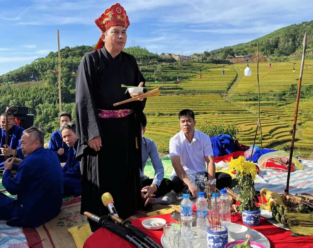 Lễ cúng thần Lúa và tổ tiên trong lễ mừng cơm Lễ cúng thần Lúa và tổ tiên trong lễ mừng cơm