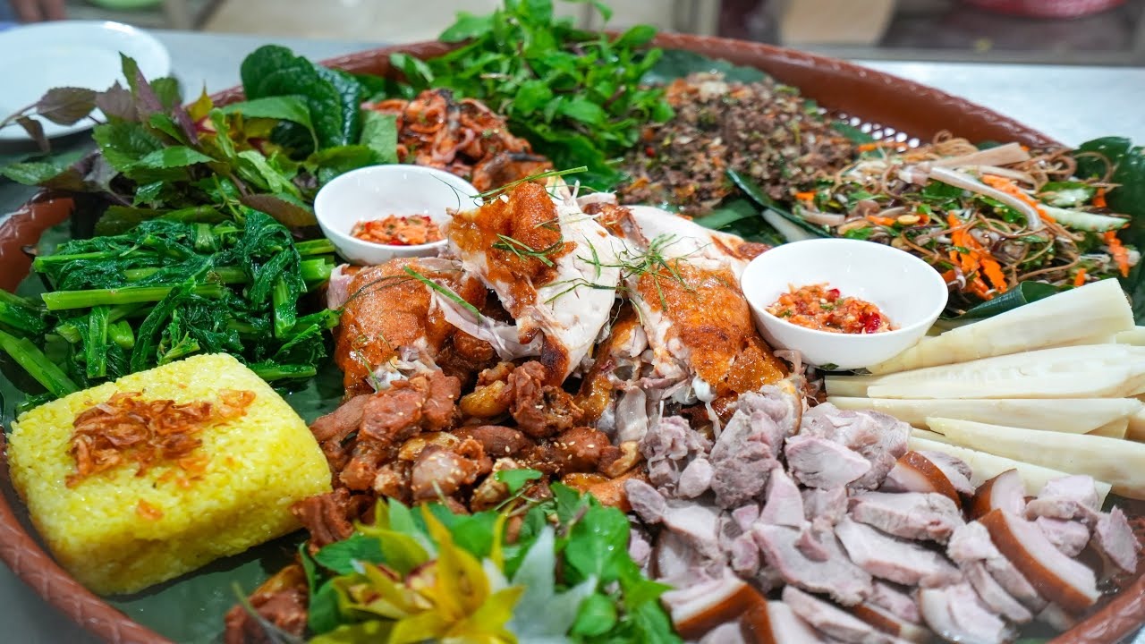 Ẩm thực đặc sắc tại Mai Châu vào tháng 10 (Nguồn: Mytour) Ẩm thực đặc sắc tại Mai Châu vào tháng 10 (Nguồn: Mytour)