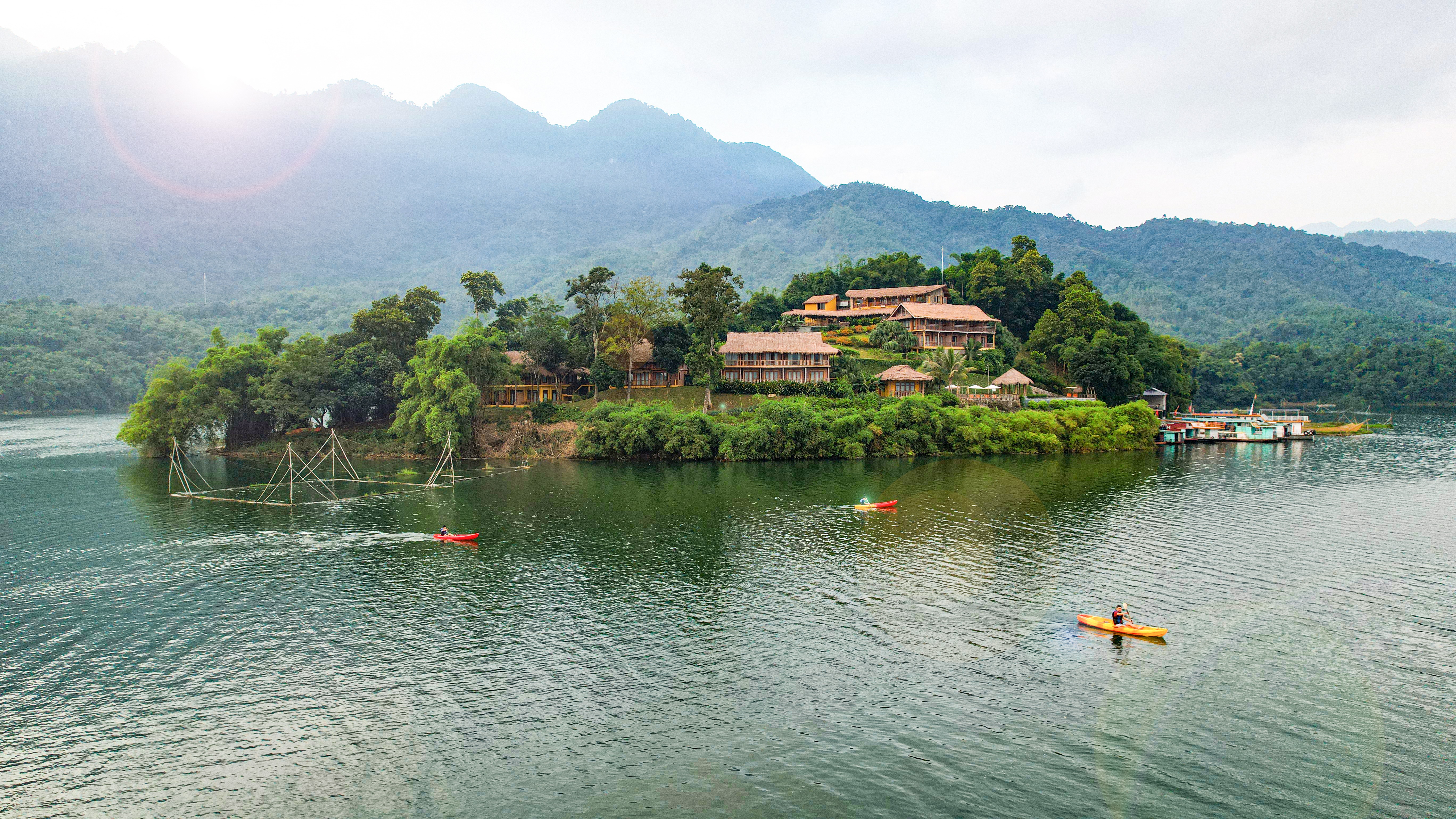 Mai Chau Hideaway Lake Resort - Địa điểm nghỉ dưỡng khiến chuyến đi của bạn thêm trọn vẹn Mai Chau Hideaway Lake Resort - Địa điểm nghỉ dưỡng khiến chuyến đi của bạn thêm trọn vẹn
