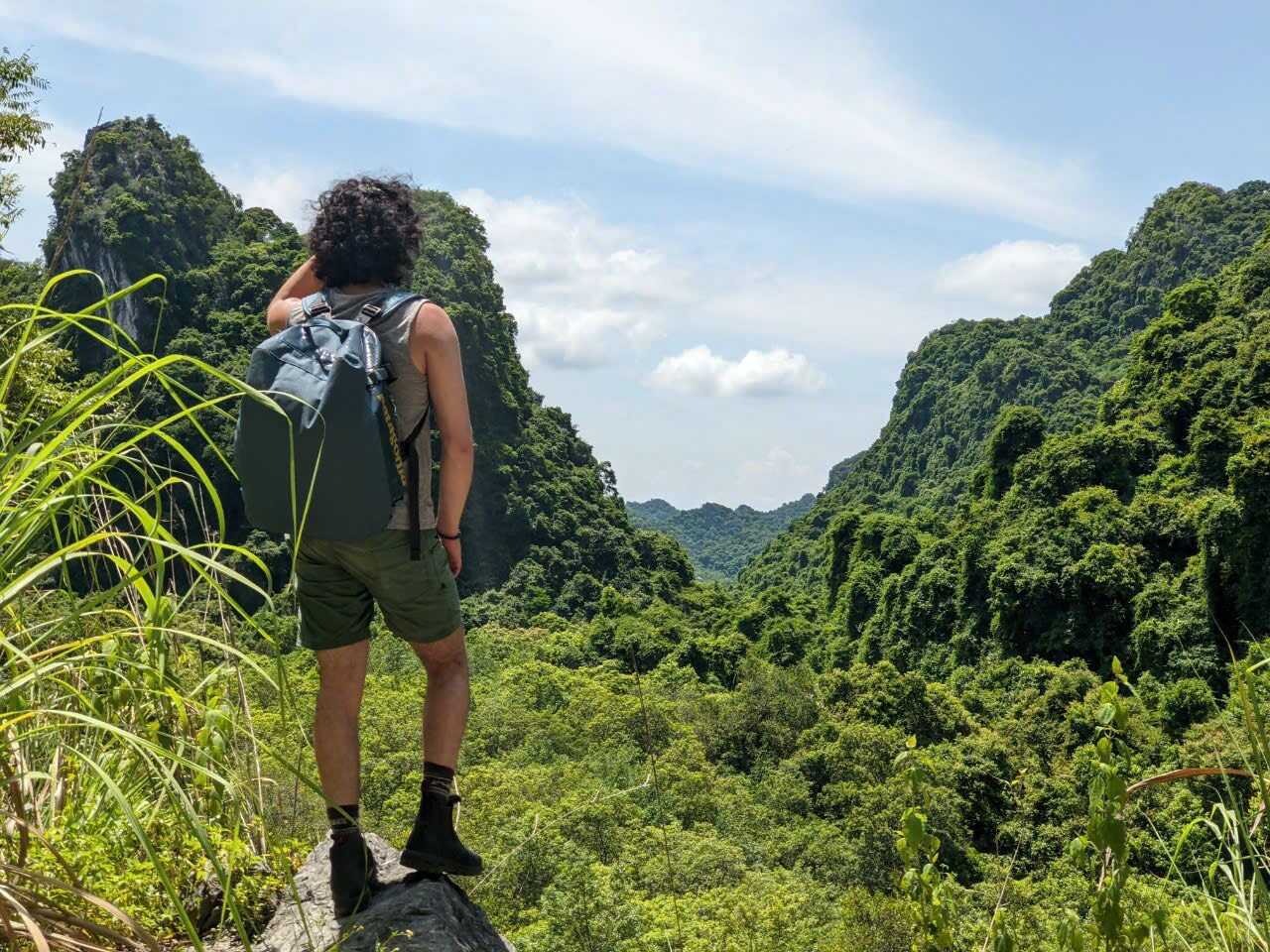 Trekking từ Mai Hịch tới thác Pùng (Nguồn: SinhTour) Trekking từ Mai Hịch tới thác Pùng (Nguồn: SinhTour)