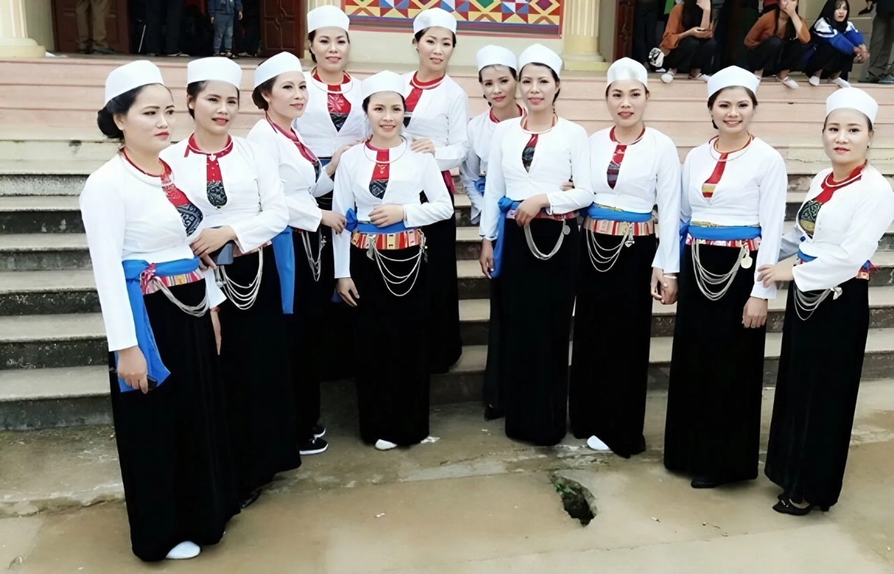 Người Mường Hòa Bình