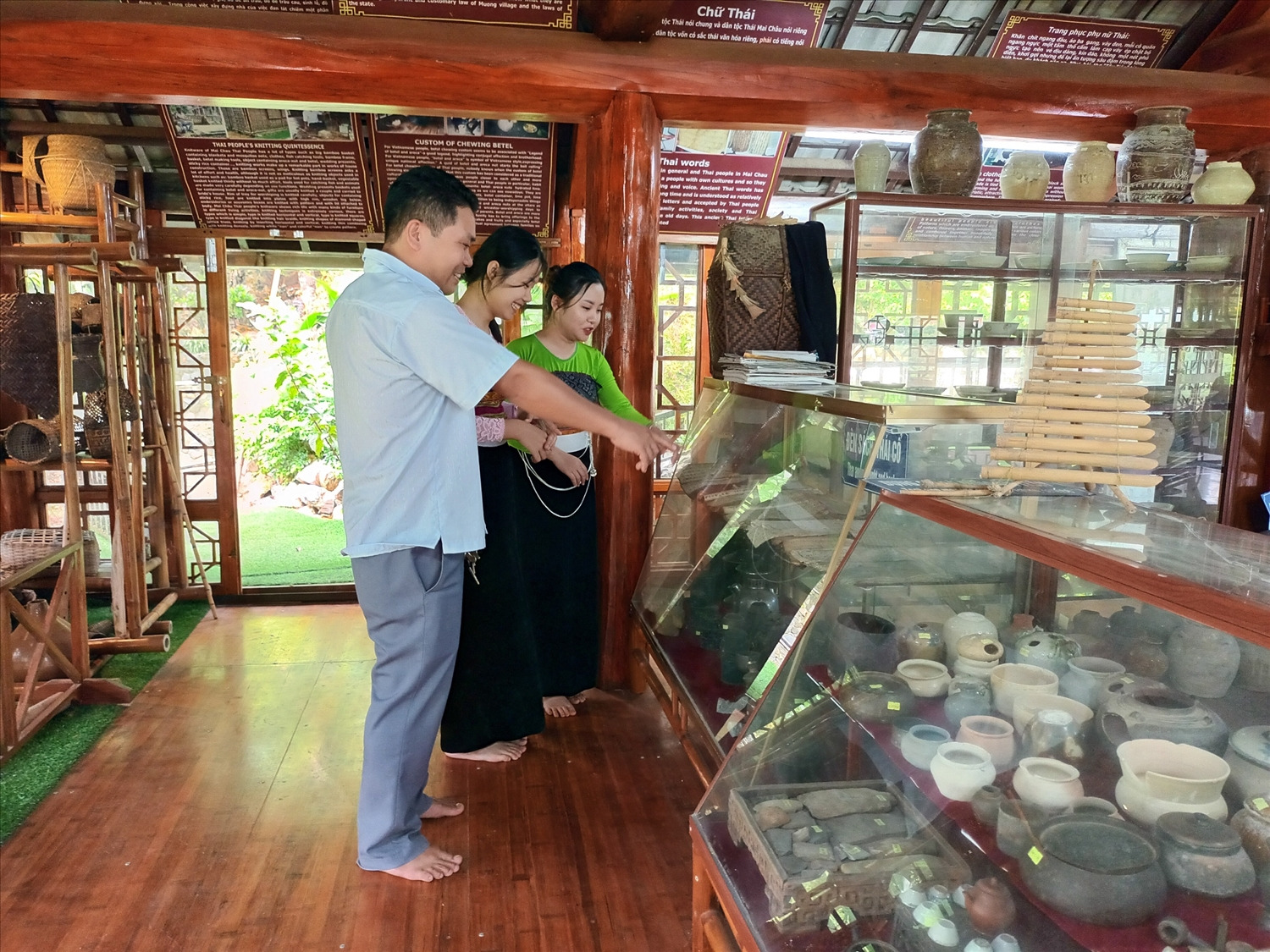 Bảo tàng Thái Mai Châu có bộ sưu tập hiện vật phong phú (Nguồn: Báo Dân tộc và Phát triển) Bảo tàng Thái Mai Châu có bộ sưu tập hiện vật phong phú (Nguồn: Báo Dân tộc và Phát triển)