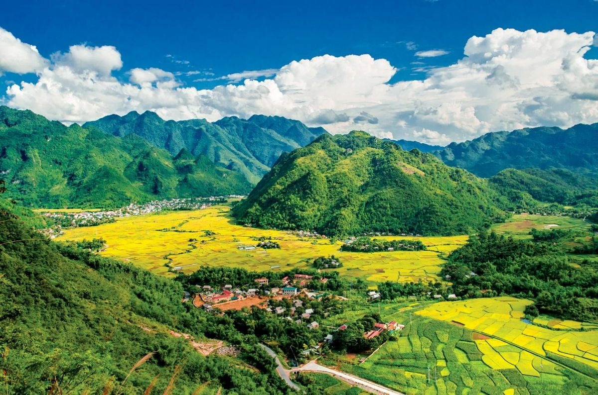 Giới thiệu chung về Hòa Bình (Nguồn: Crystal Bay) Giới thiệu chung về Hòa Bình (Nguồn: Crystal Bay)