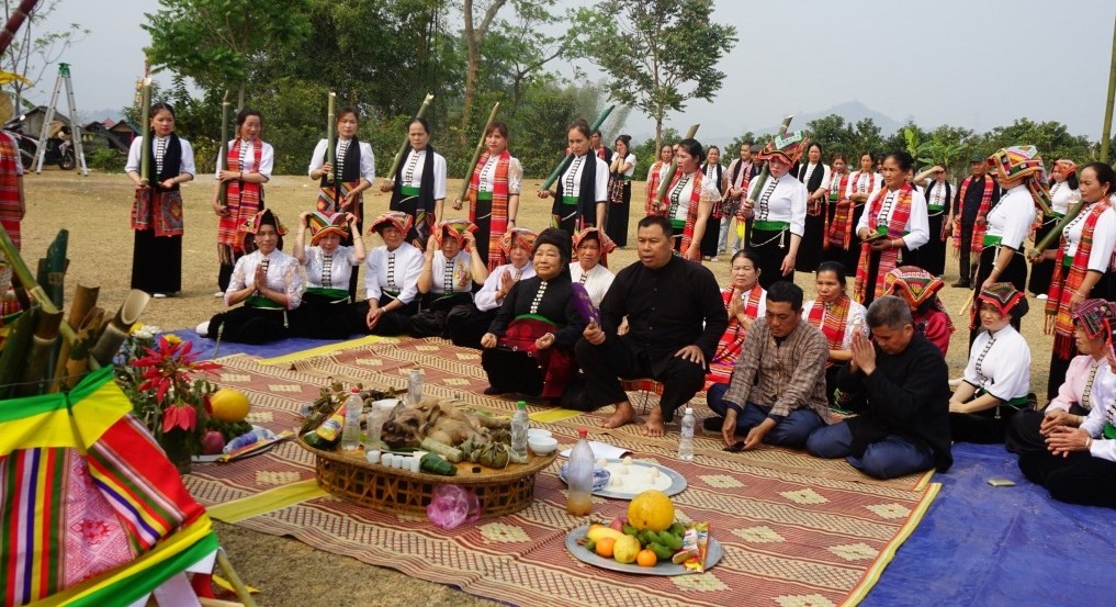 Chuẩn bị trước ngày lễ cầu mưa (Nguồn: VOV) Chuẩn bị trước ngày lễ cầu mưa (Nguồn: VOV)