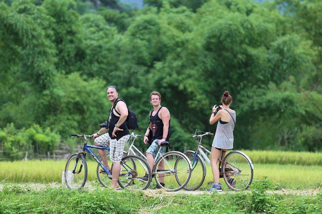 Khám phá bản làng, hòa mình vào cuộc sống người dân (Nguồn: Traveloka) Khám phá bản làng, hòa mình vào cuộc sống người dân (Nguồn: Traveloka)