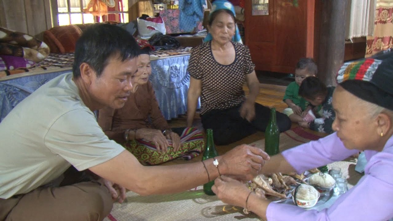 Các bước tiến hành nghi lễ làm lý của dân tộc Thái Mai Châu (Nguồn: Báo Lao động) Các bước tiến hành nghi lễ làm lý của dân tộc Thái Mai Châu (Nguồn: Báo Lao động)