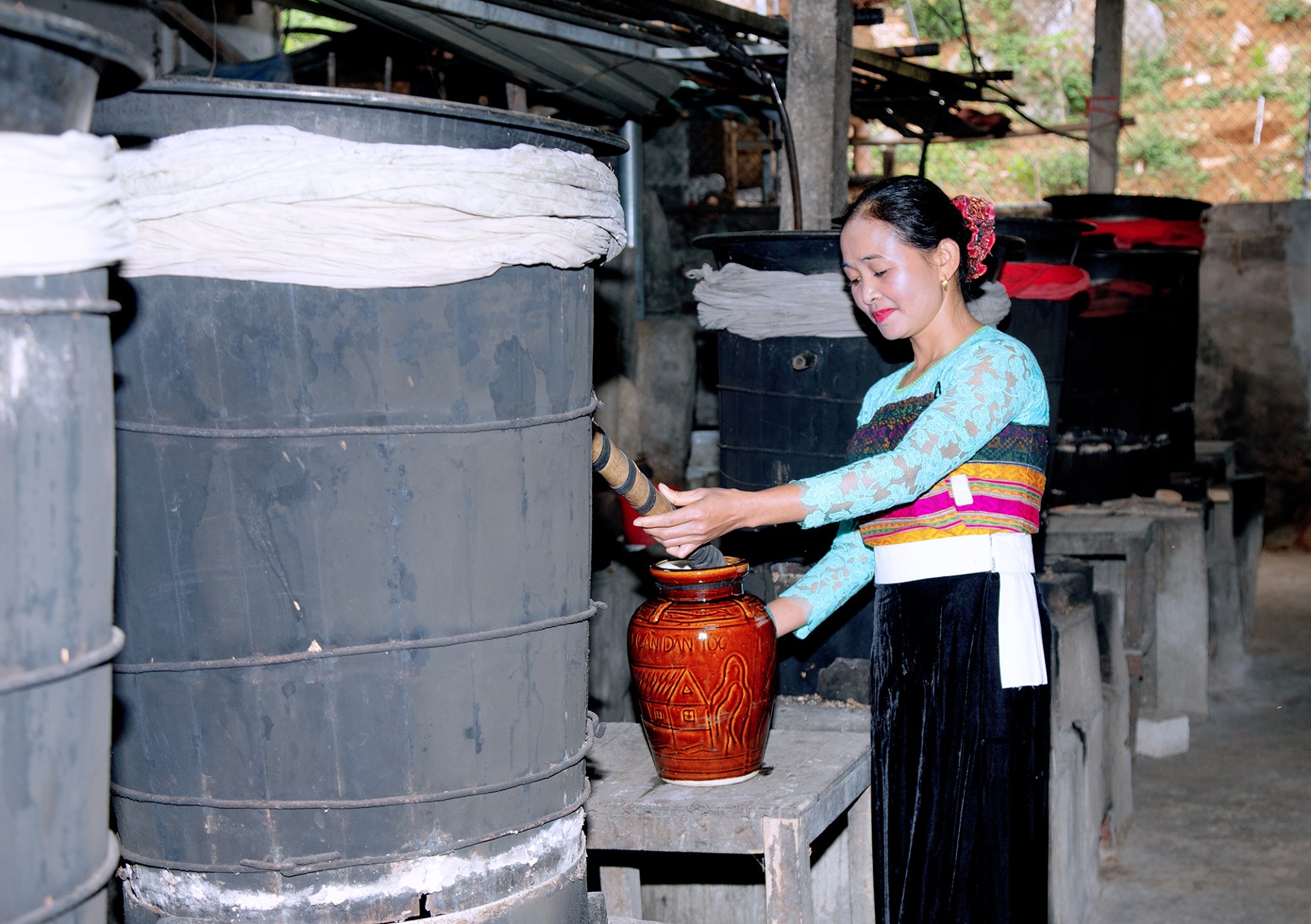Cách làm rượu Mai Hạ mà không phải ai cũng biết (Nguồn: Làng nghề Nấu rượu Mai Hạ) Cách làm rượu Mai Hạ mà không phải ai cũng biết (Nguồn: Làng nghề Nấu rượu Mai Hạ)