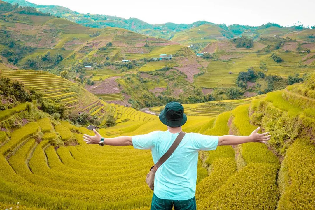 Chuẩn bị trang phục phù hợp khi du lịch Tây Bắc (Nguồn: LUG.VN) Chuẩn bị trang phục phù hợp khi du lịch Tây Bắc (Nguồn: LUG.VN)