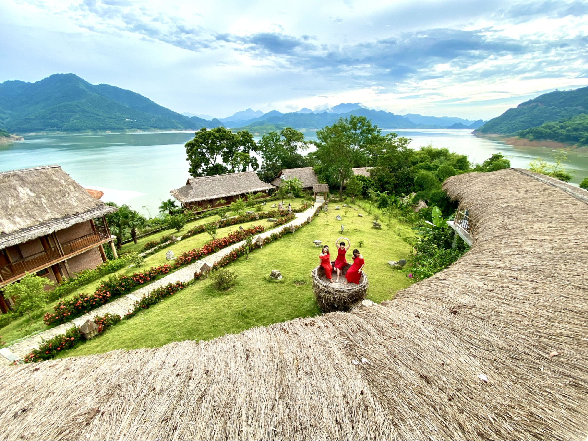 3 Days 2 Nights: Adventure retreat in Mai Chau – Kayak & Bamboo forest cycling