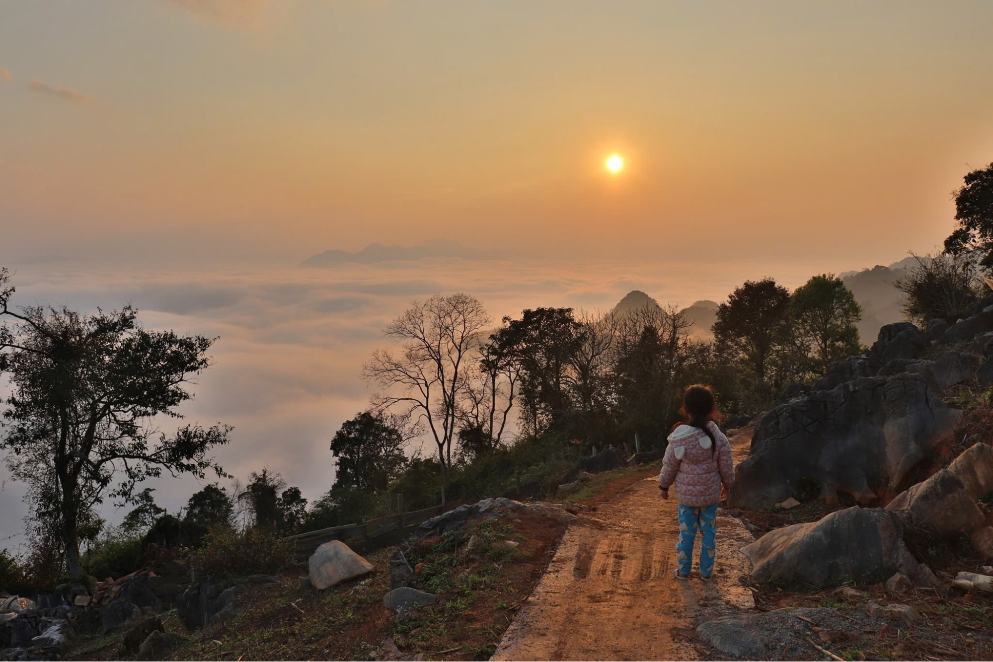 Stunning sunset in Mai Chau
