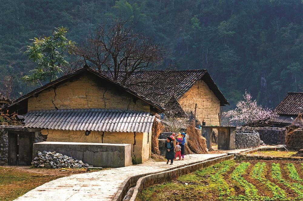 Nhà trình tường – nét kiến trúc truyền thống độc đáo của người Mông vùng cao (nguồn: Kiến trúc và đời sống)