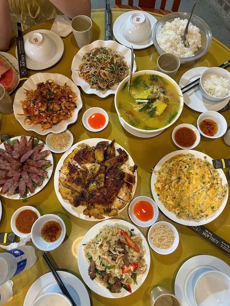 Hop Thuy Restaurant
