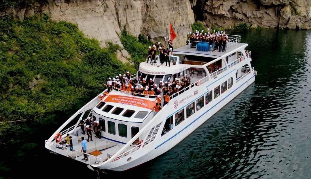 Giá vé tàu du lịch hồ Hòa Bình Giá vé tàu du lịch hồ Hòa Bình