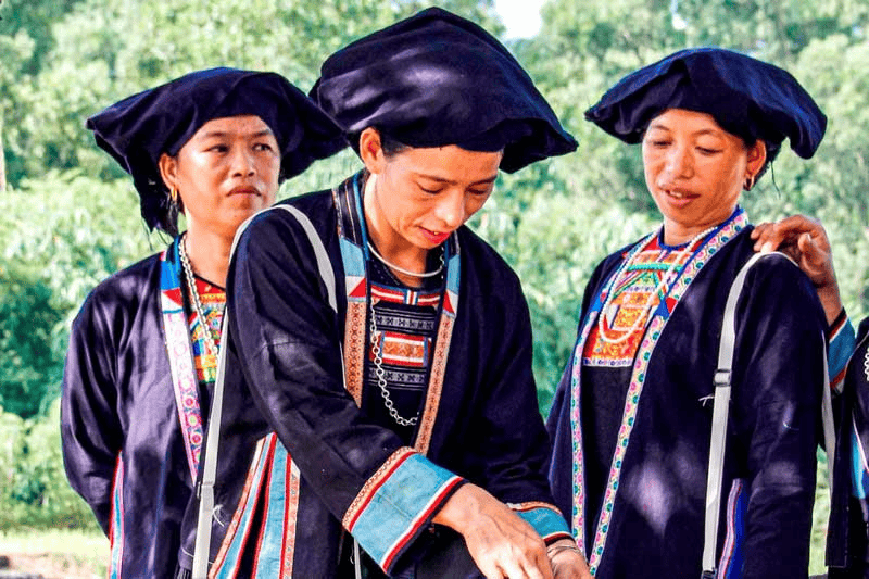 Áo nam truyền thống của người H’Mông (Mia)