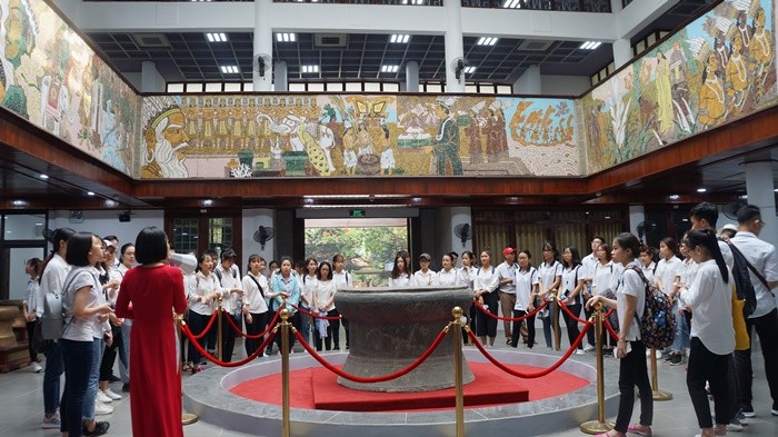 Bảo tàng Hùng Vương với nhiều hiện vật mang giá trị lịch sử (Nguồn: Lữ hành Việt Nam) Bảo tàng Hùng Vương với nhiều hiện vật mang giá trị lịch sử (Nguồn: Lữ hành Việt Nam)